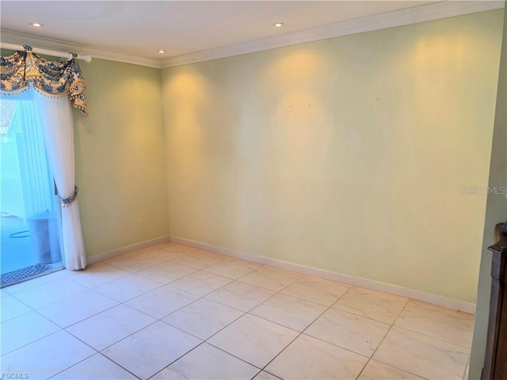 REGENCY CONDO - Residential