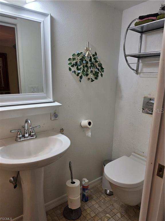 REGENCY CONDO - Residential