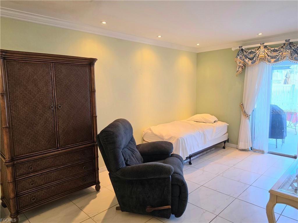 REGENCY CONDO - Residential