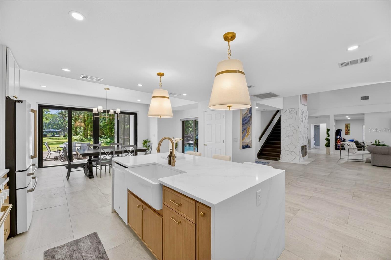 CRENSHAW LAKES - Residential