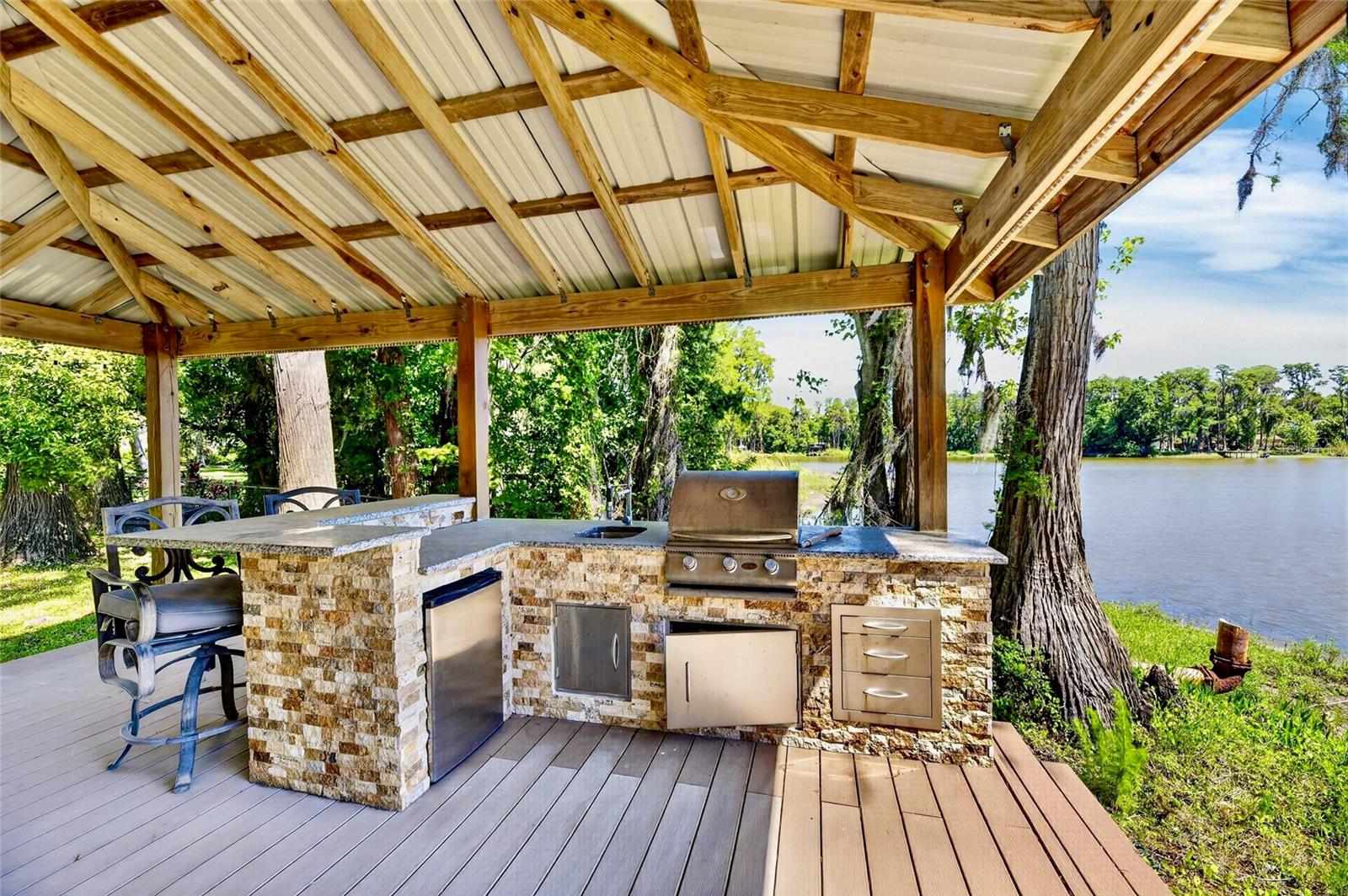 CRENSHAW LAKES - Residential