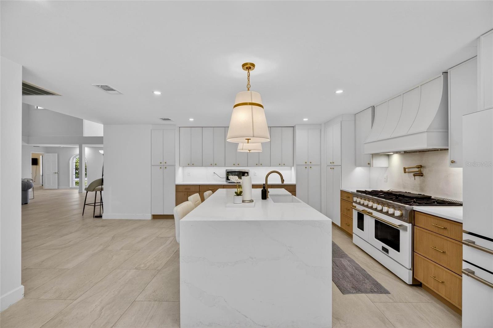 CRENSHAW LAKES - Residential