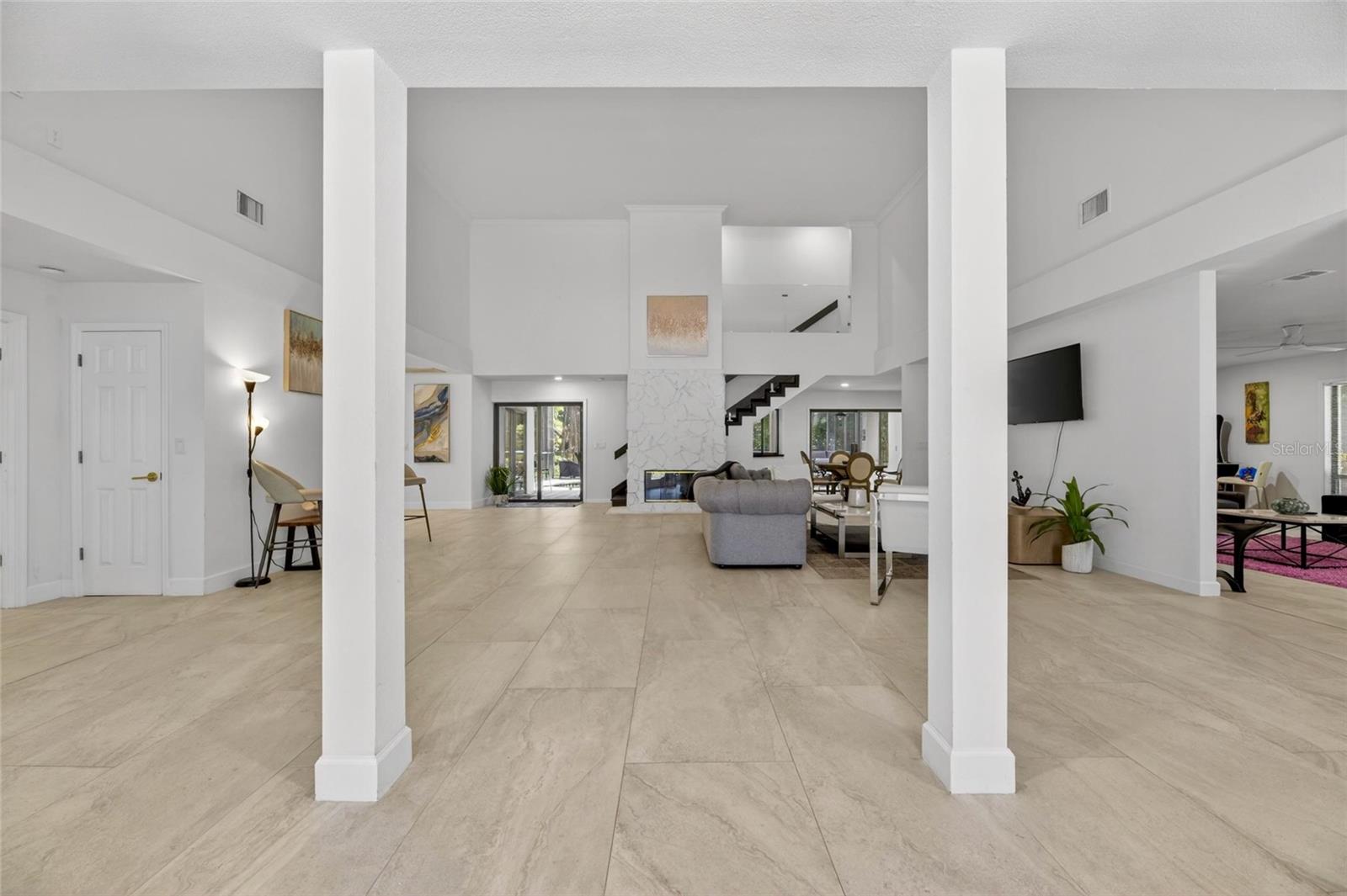 CRENSHAW LAKES - Residential