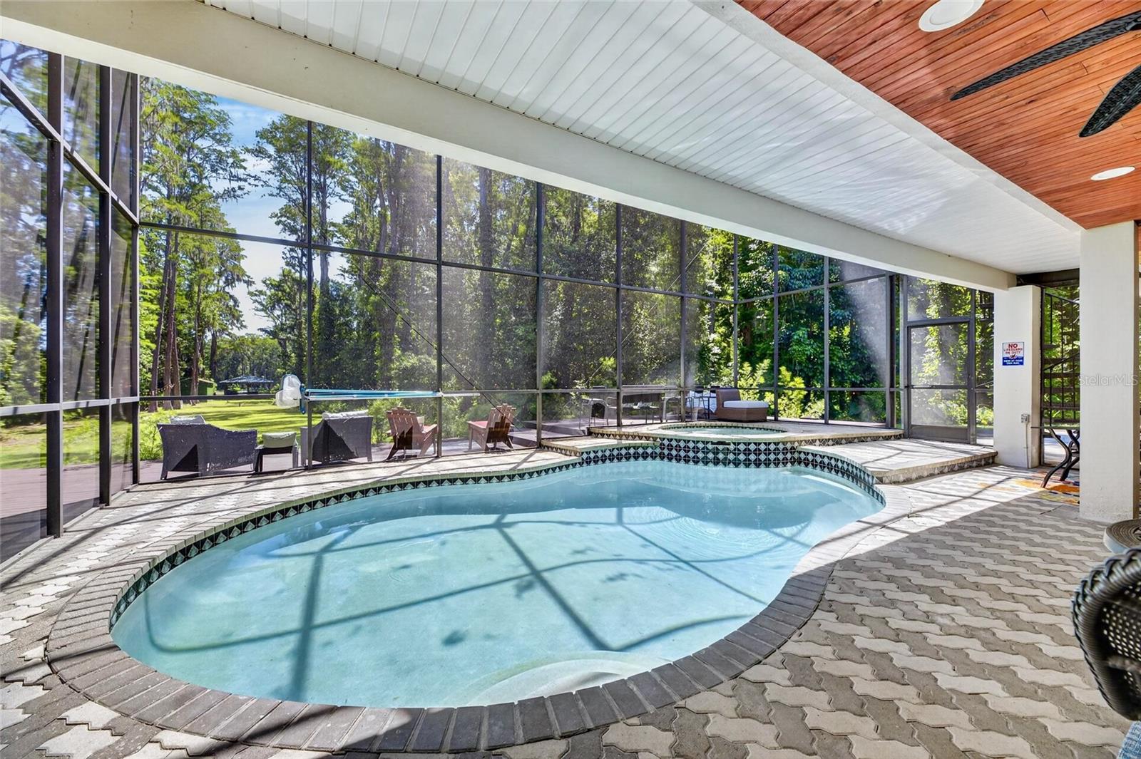 CRENSHAW LAKES - Residential