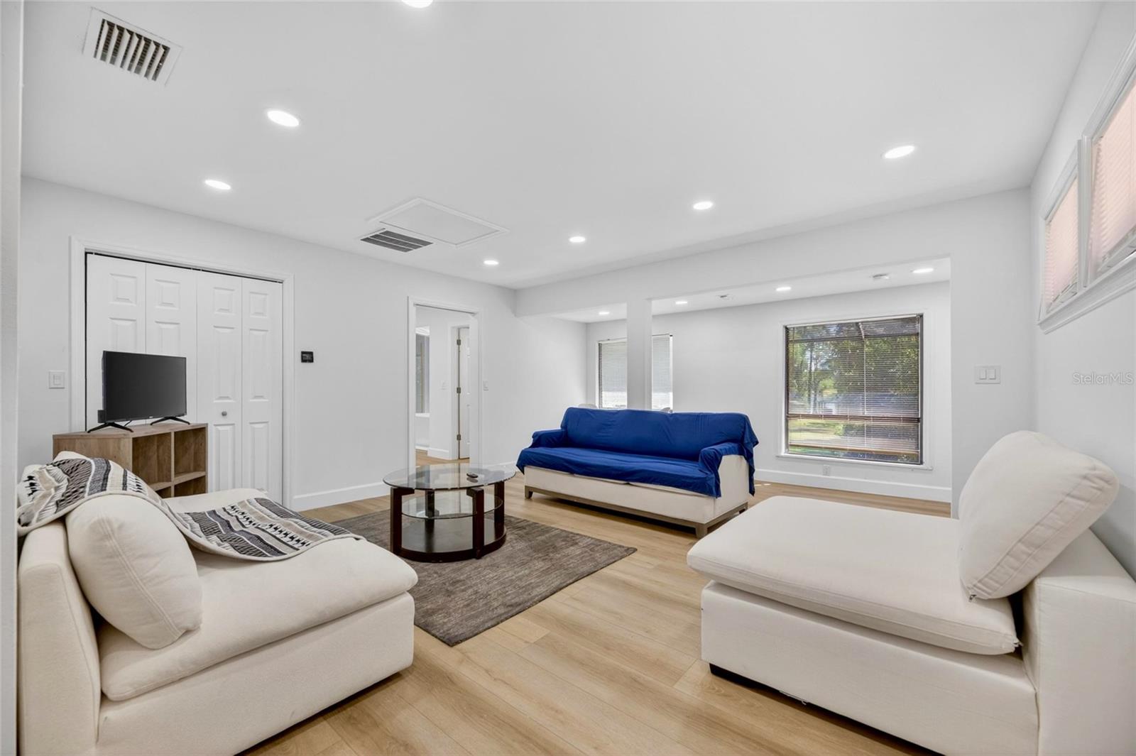 CRENSHAW LAKES - Residential