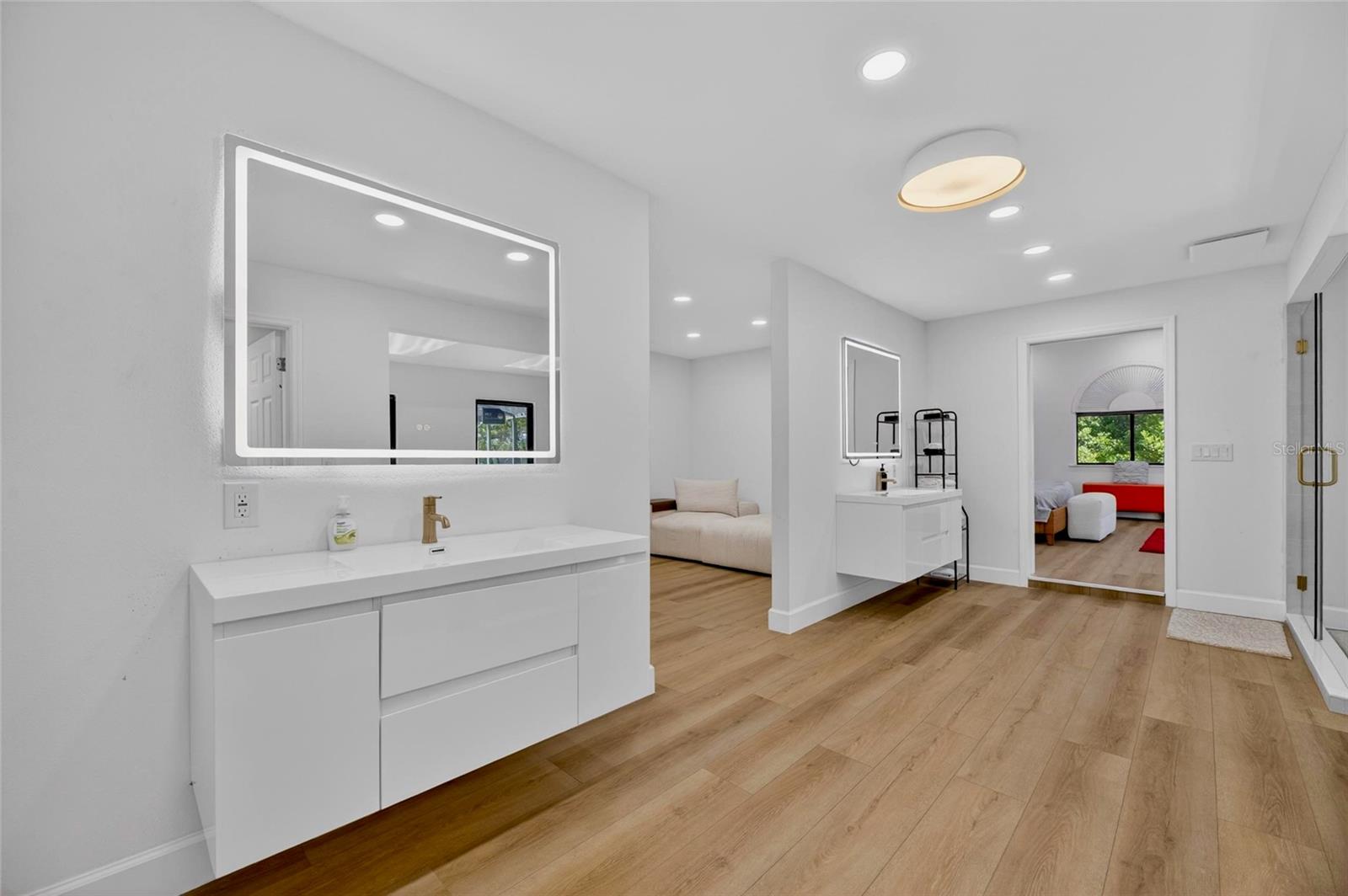CRENSHAW LAKES - Residential