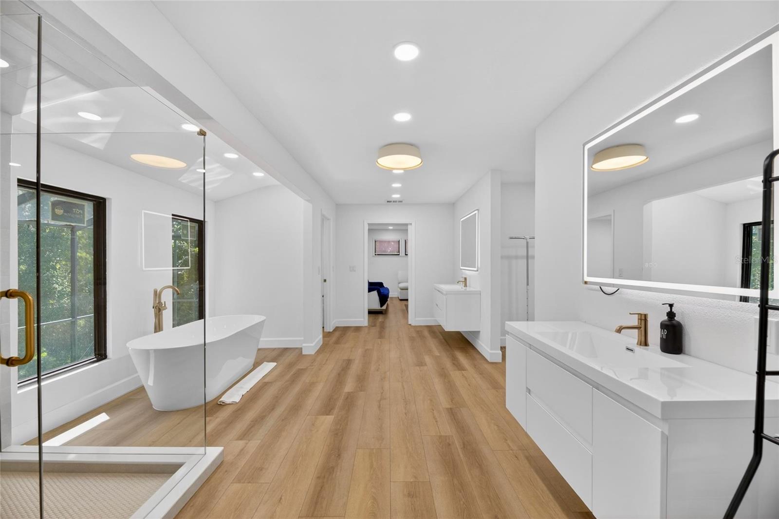 CRENSHAW LAKES - Residential
