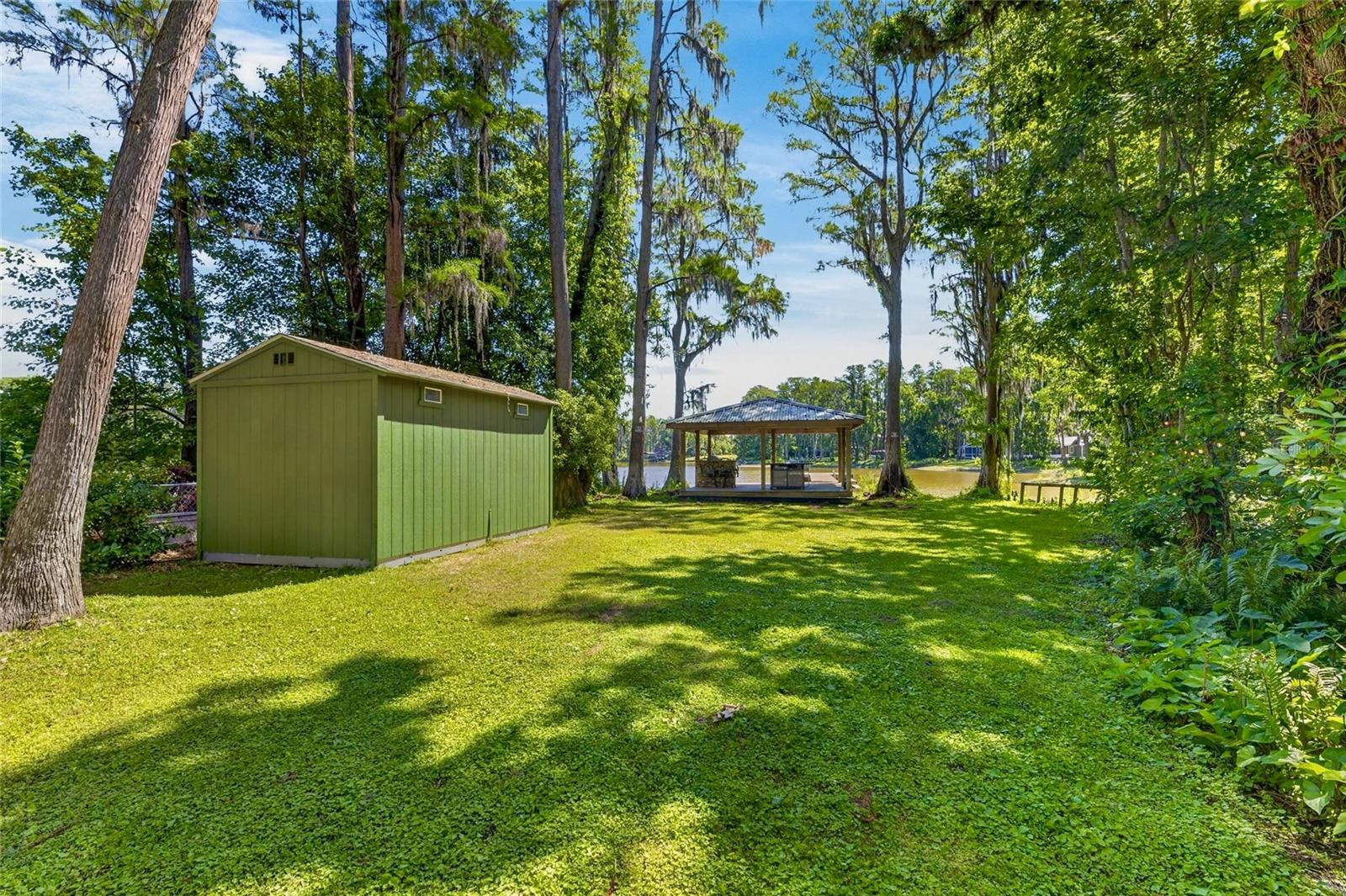 CRENSHAW LAKES - Residential