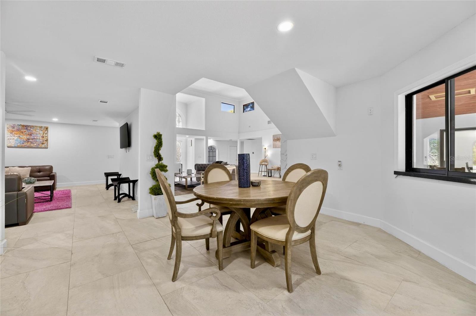 CRENSHAW LAKES - Residential