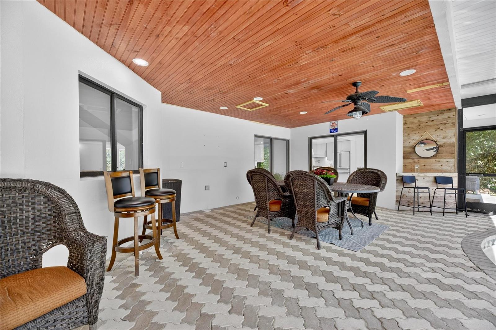 CRENSHAW LAKES - Residential