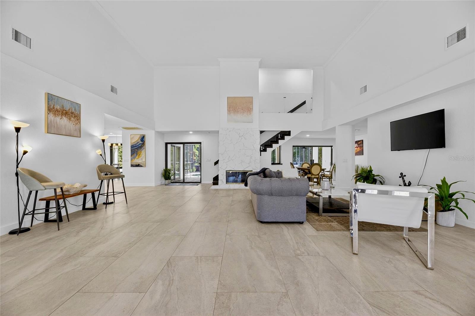 CRENSHAW LAKES - Residential
