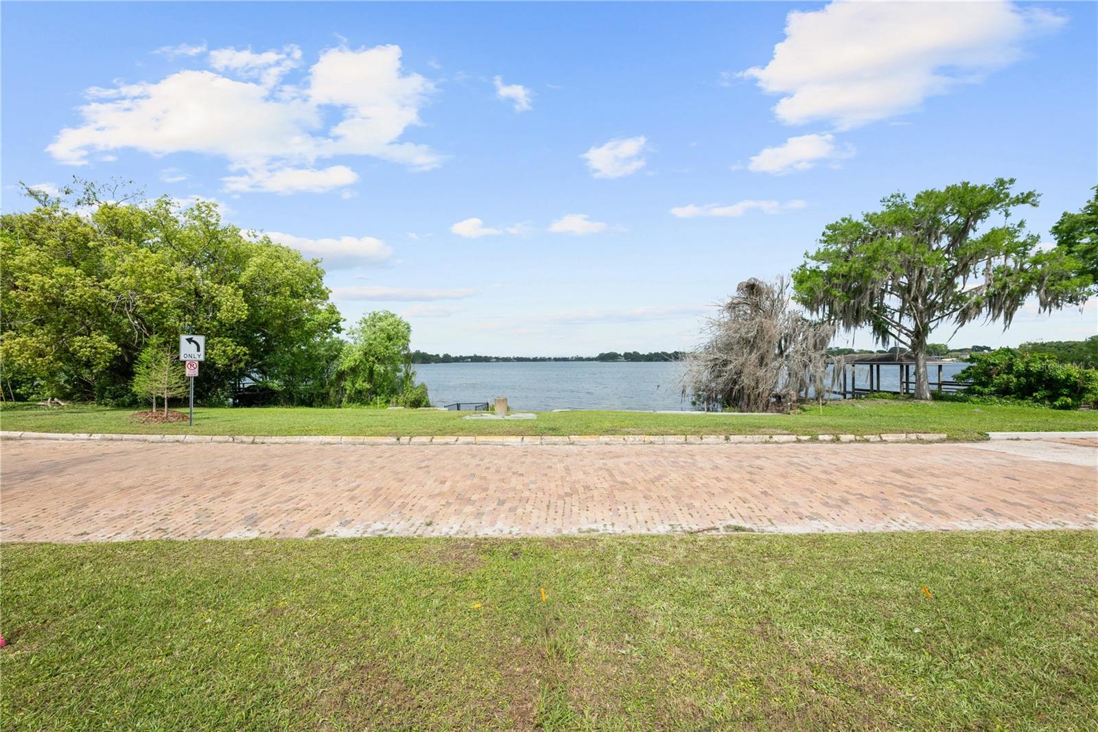 KILLARNEY ESTATES - Residential