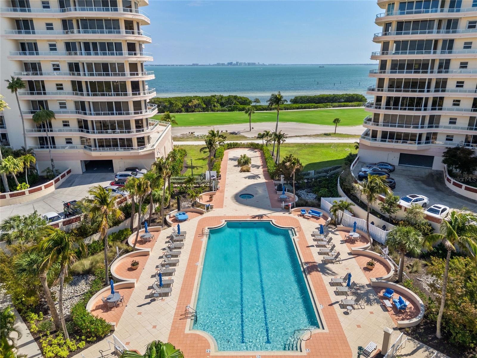 GRAND BAY 4 - Residential