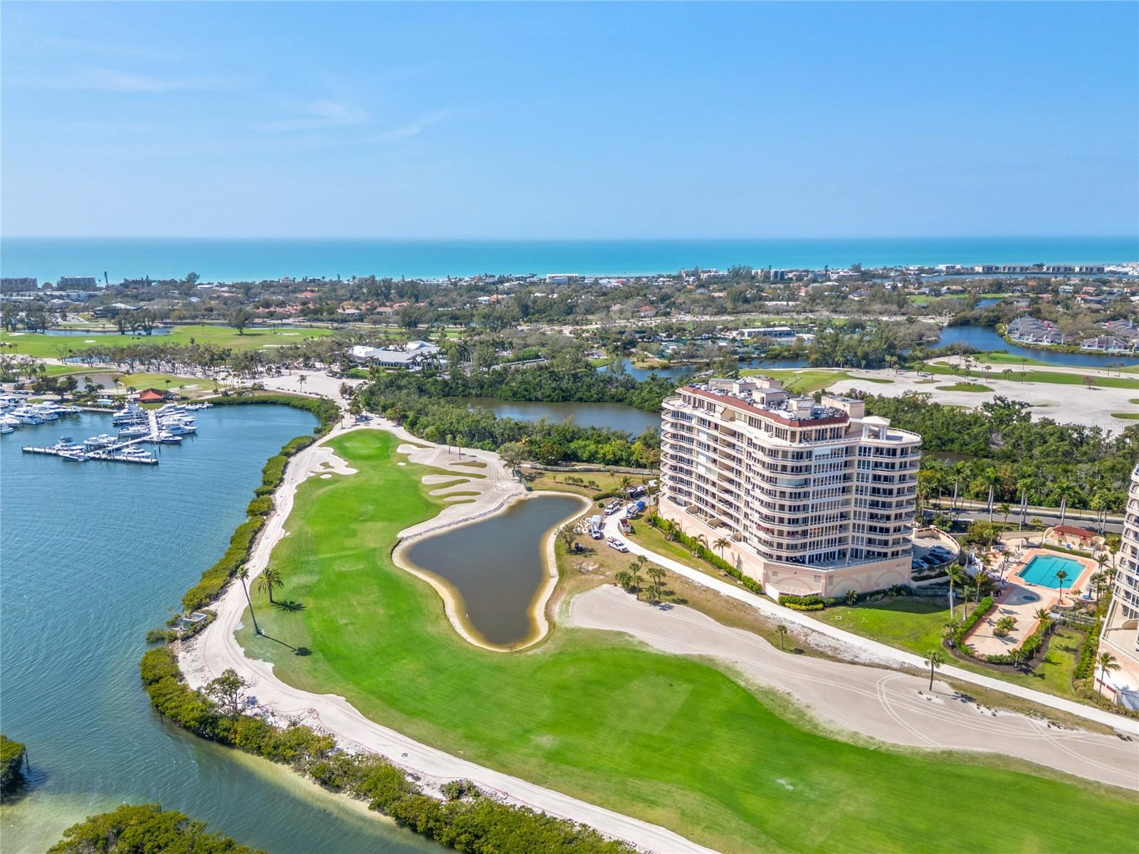 GRAND BAY 4 - Residential