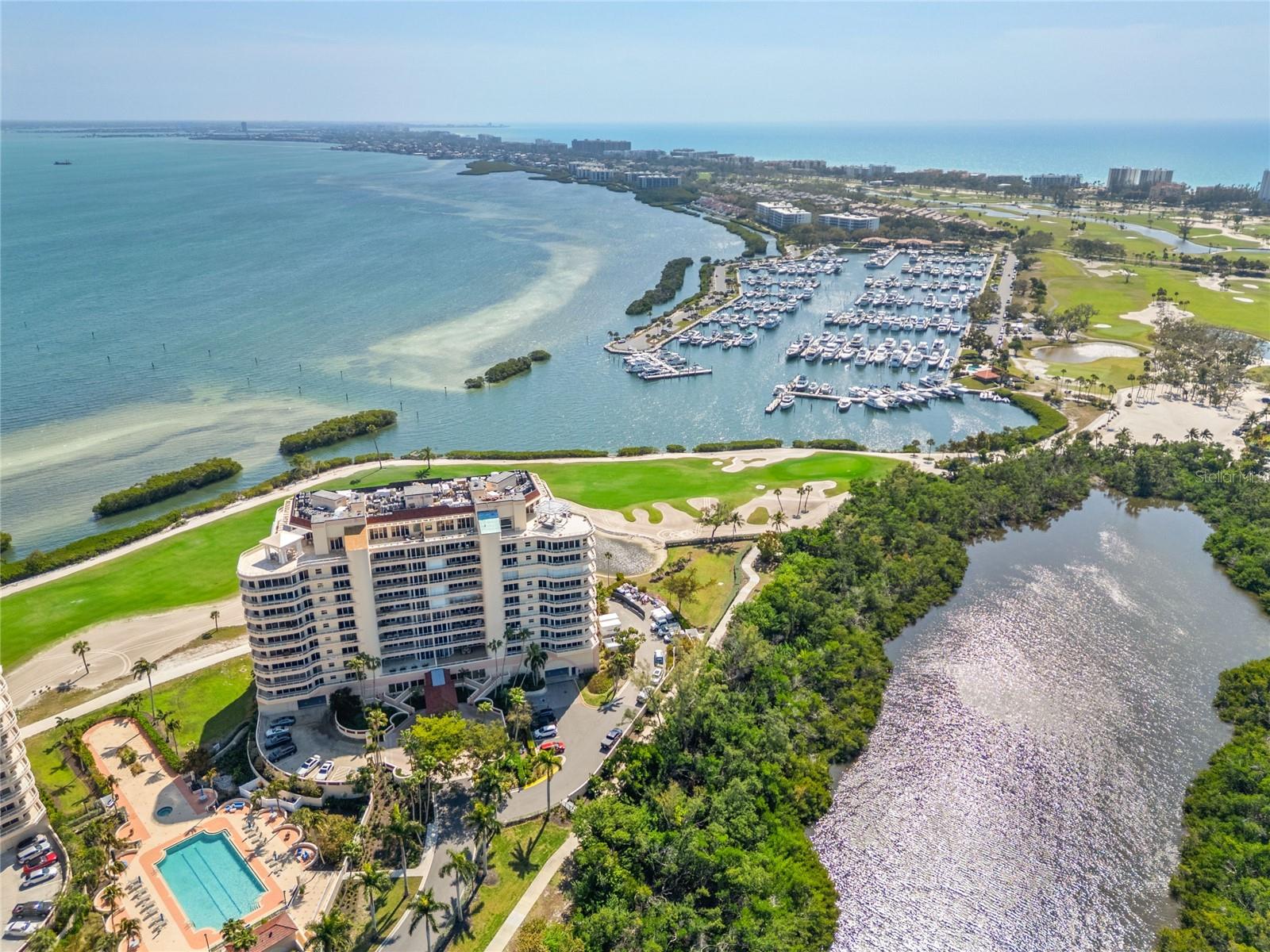 GRAND BAY 4 - Residential