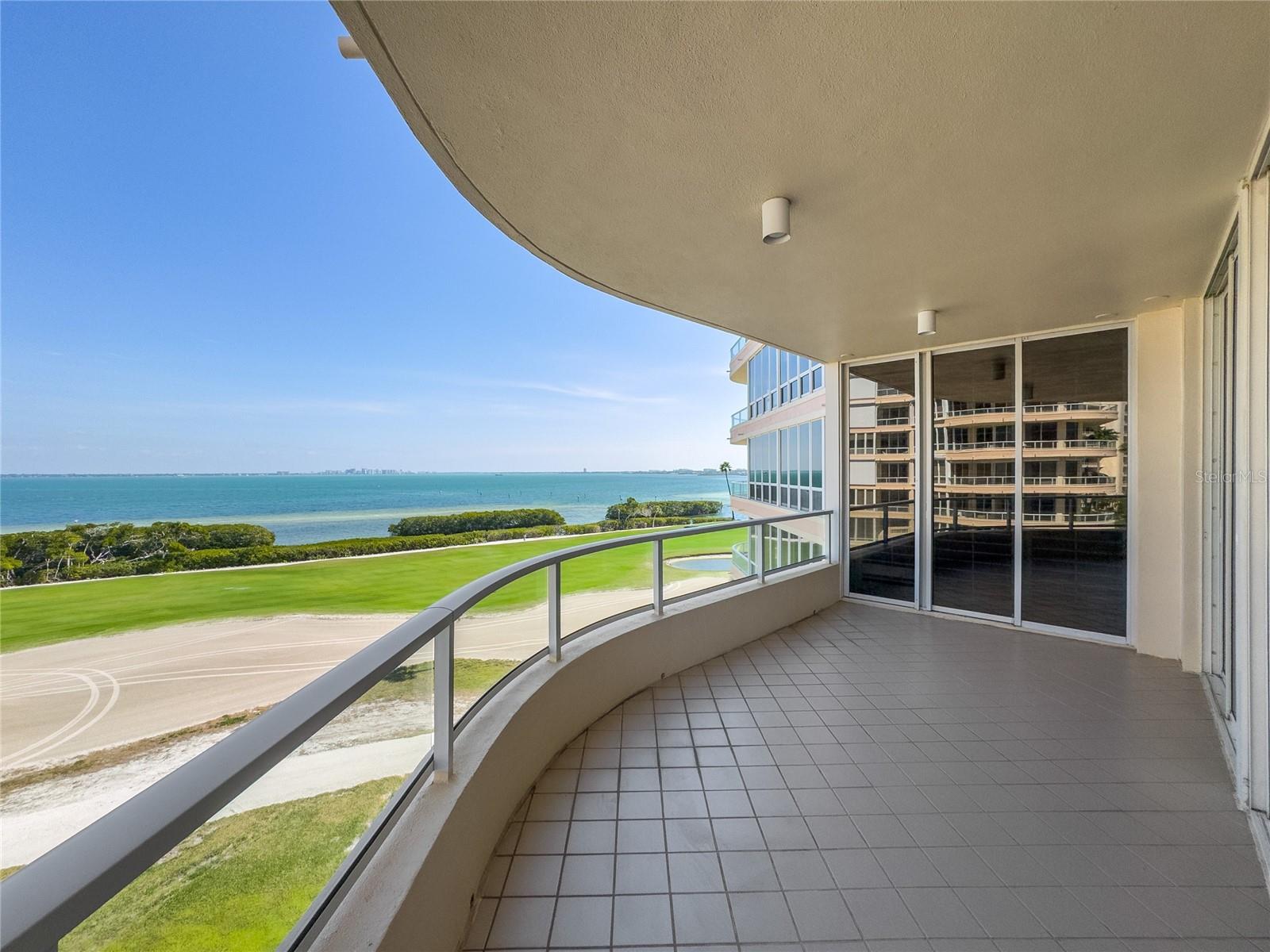 GRAND BAY 4 - Residential