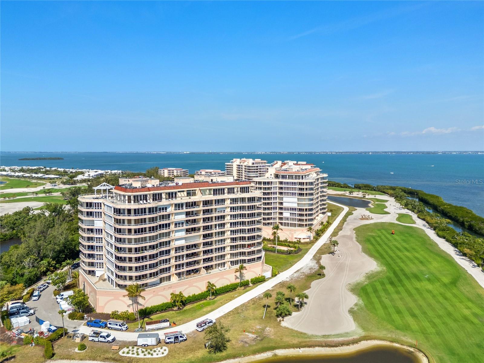 GRAND BAY 4 - Residential