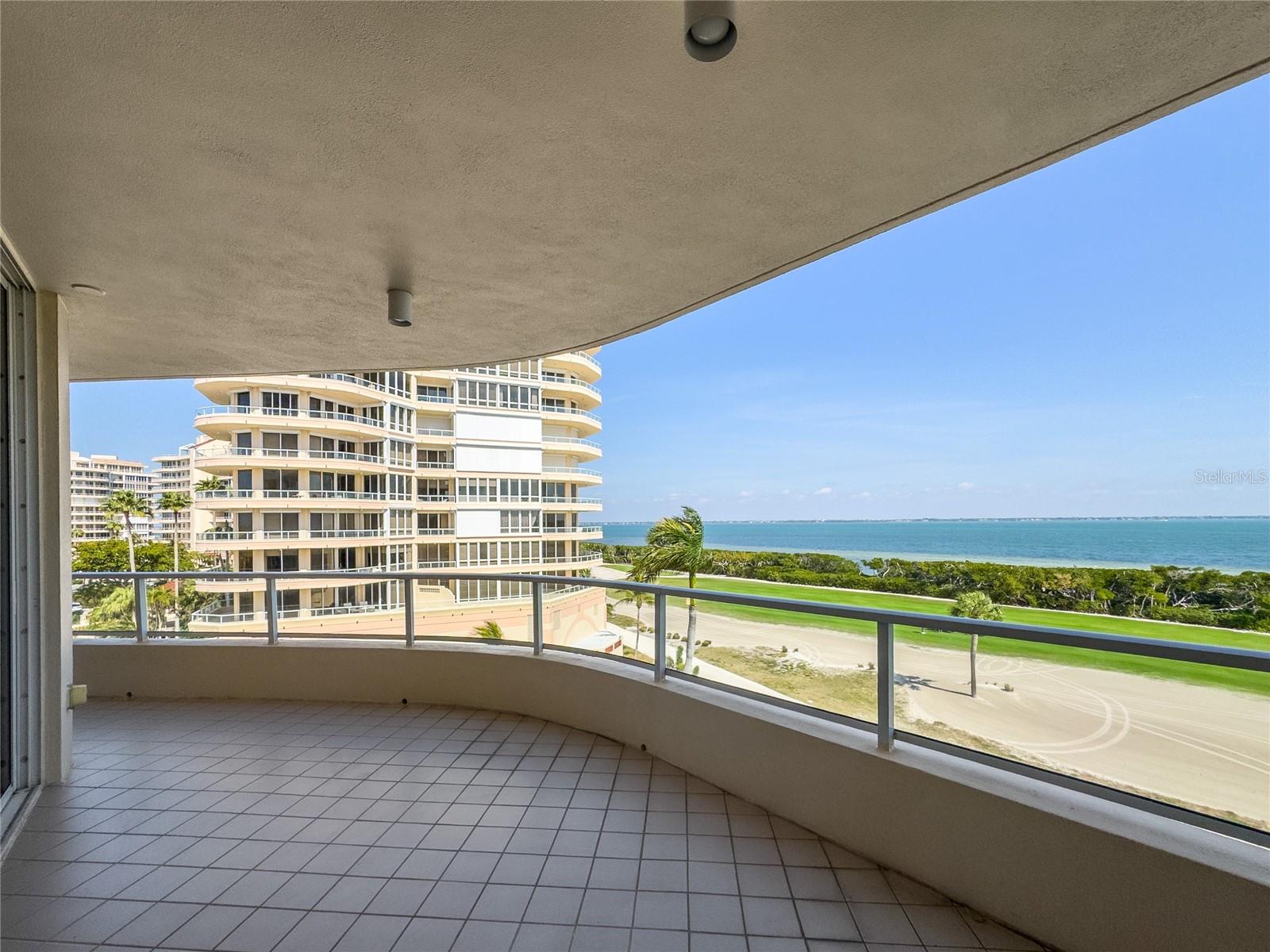 GRAND BAY 4 - Residential