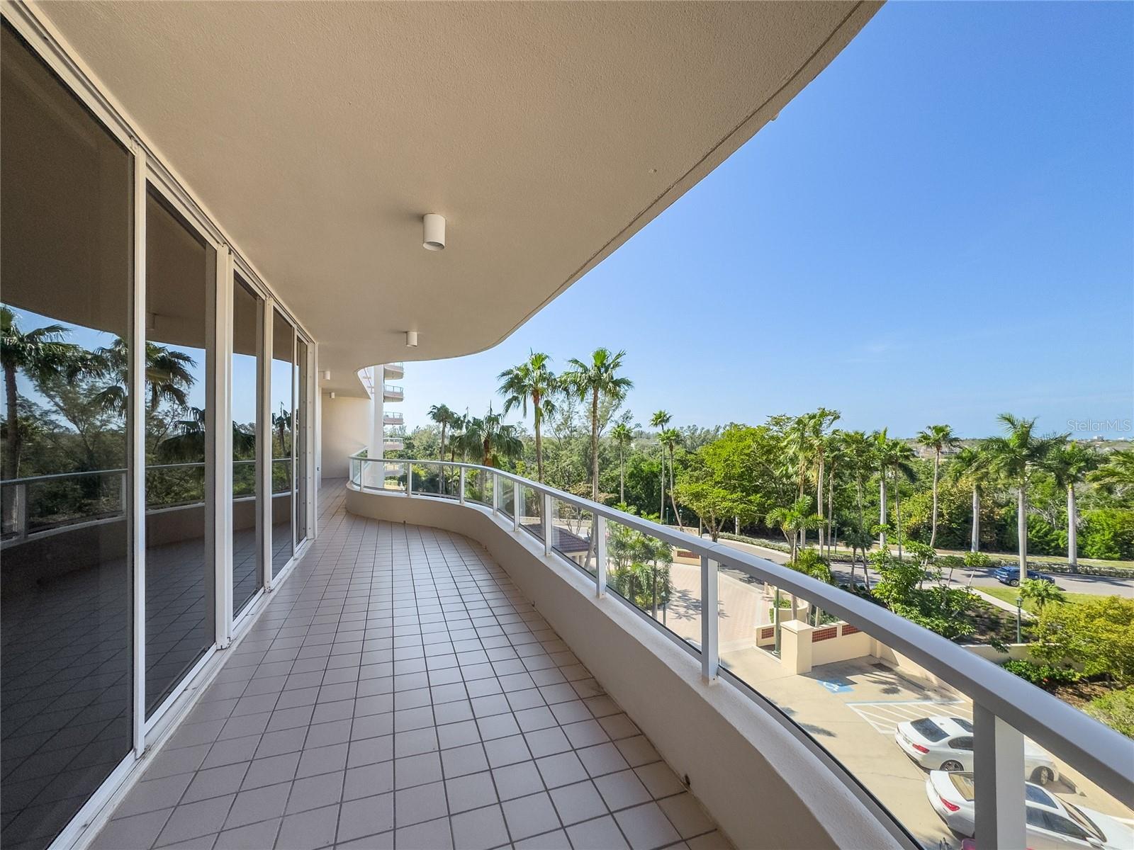 GRAND BAY 4 - Residential