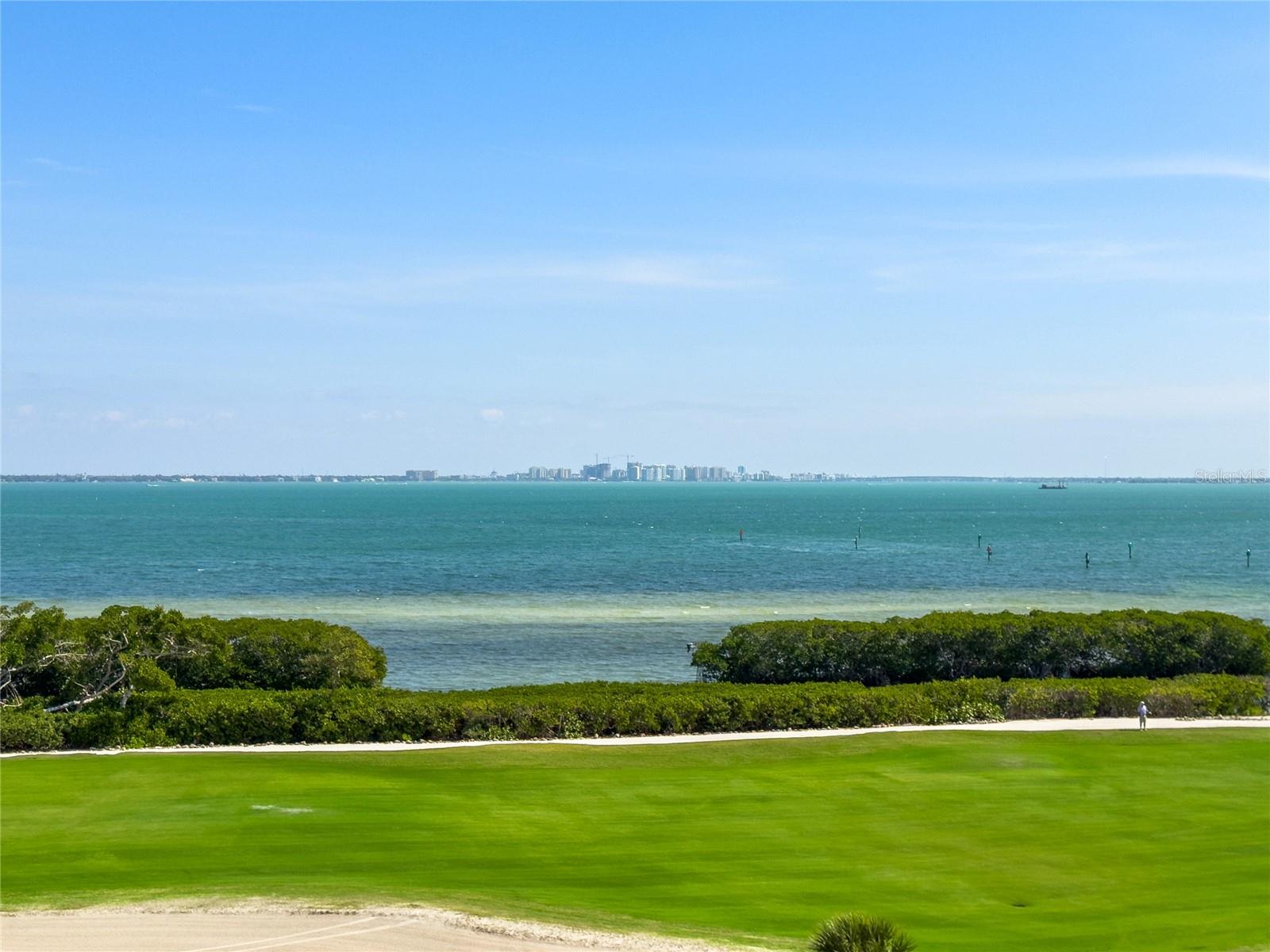 GRAND BAY 4 - Residential