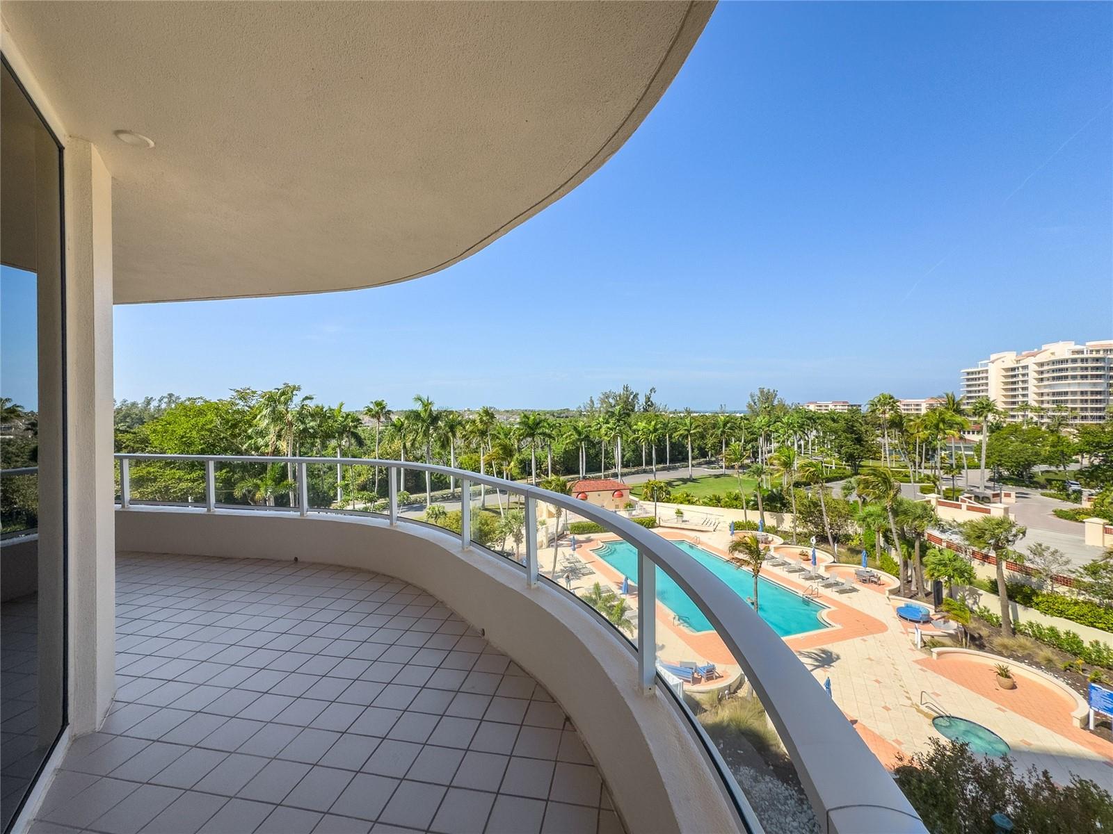 GRAND BAY 4 - Residential