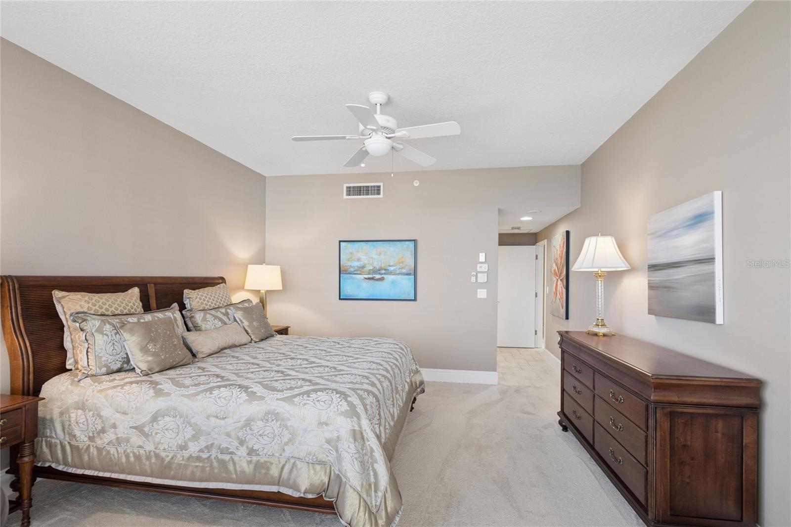 GRAND BAY 4 - Residential