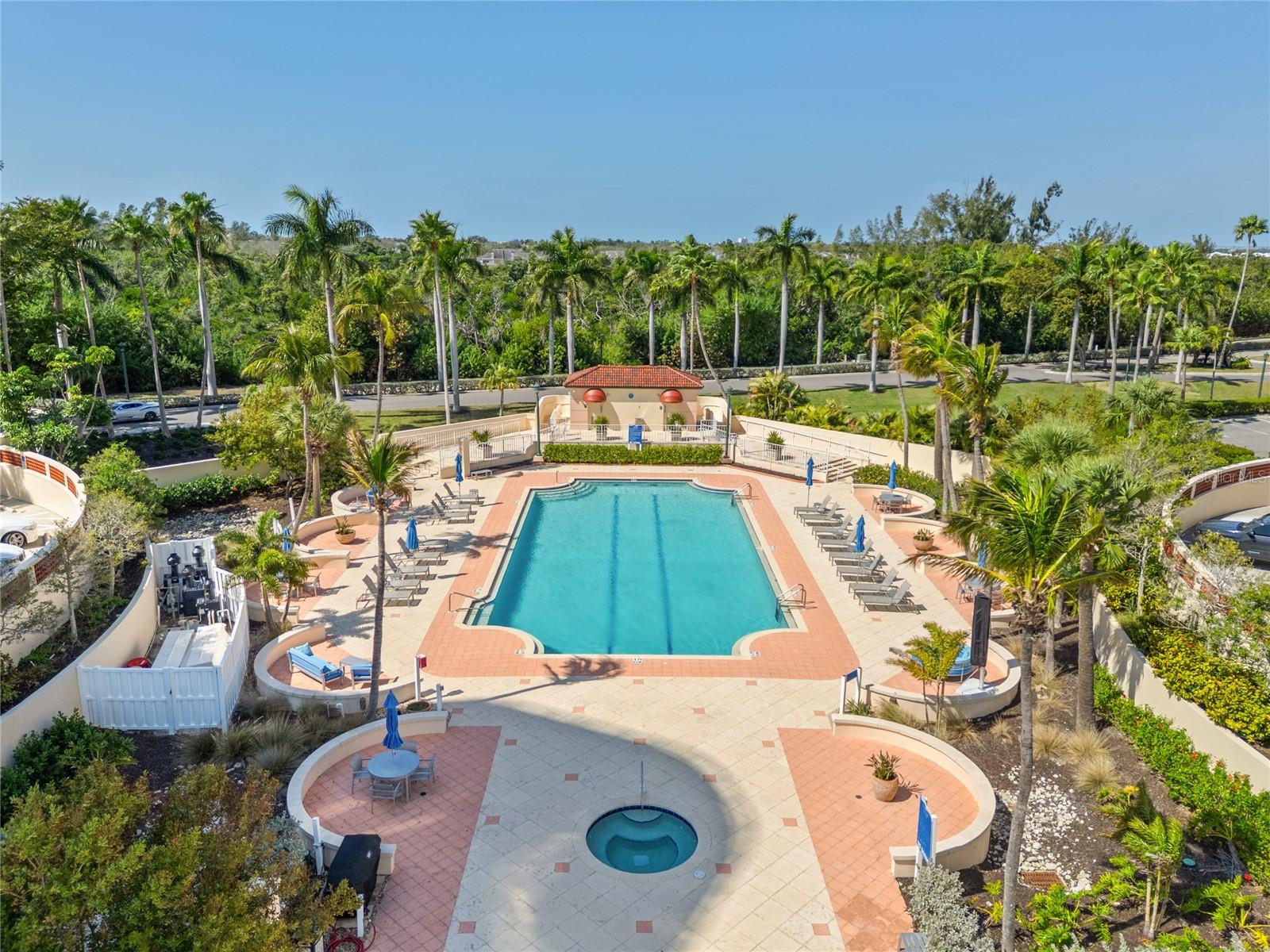 GRAND BAY 4 - Residential