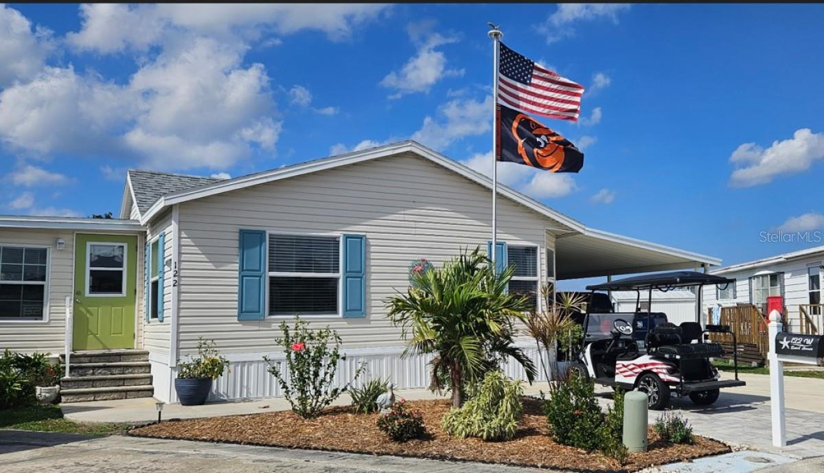 Waterfront Living!
Enjoy Florida living at its finest in this beautifully updated home featuring 2 bedrooms, 2 bathrooms, plus a versatile flex room—perfect for an office, guest space, or hobby room.
Prime Waterfront Location
• Approx. 110 feet of canal frontage
• Just waiting for your boat lift—ideal for boating enthusiasts!