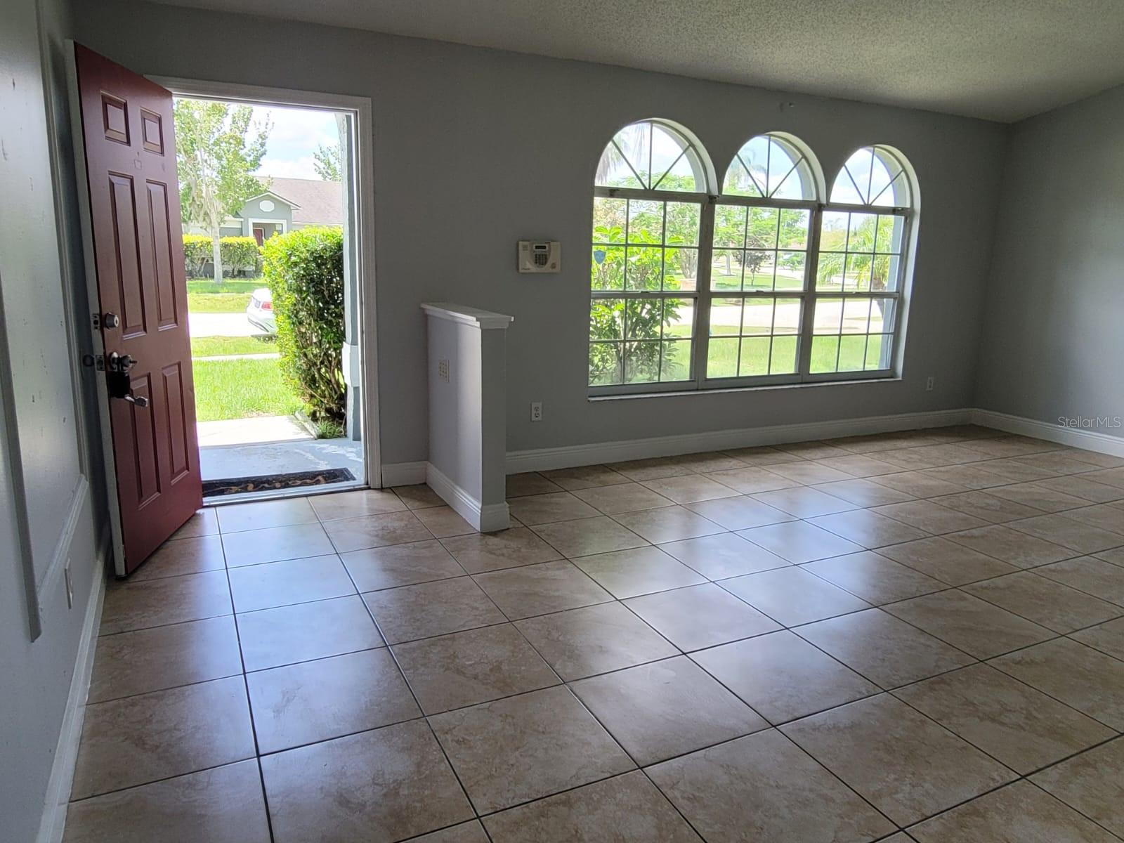OAKS AT CYPRESS WOODS THE - Residential Lease
