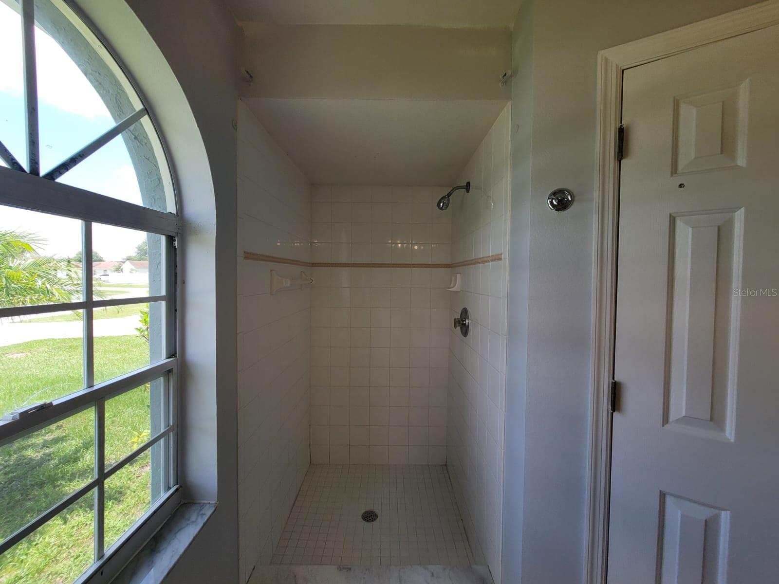 OAKS AT CYPRESS WOODS THE - Residential Lease