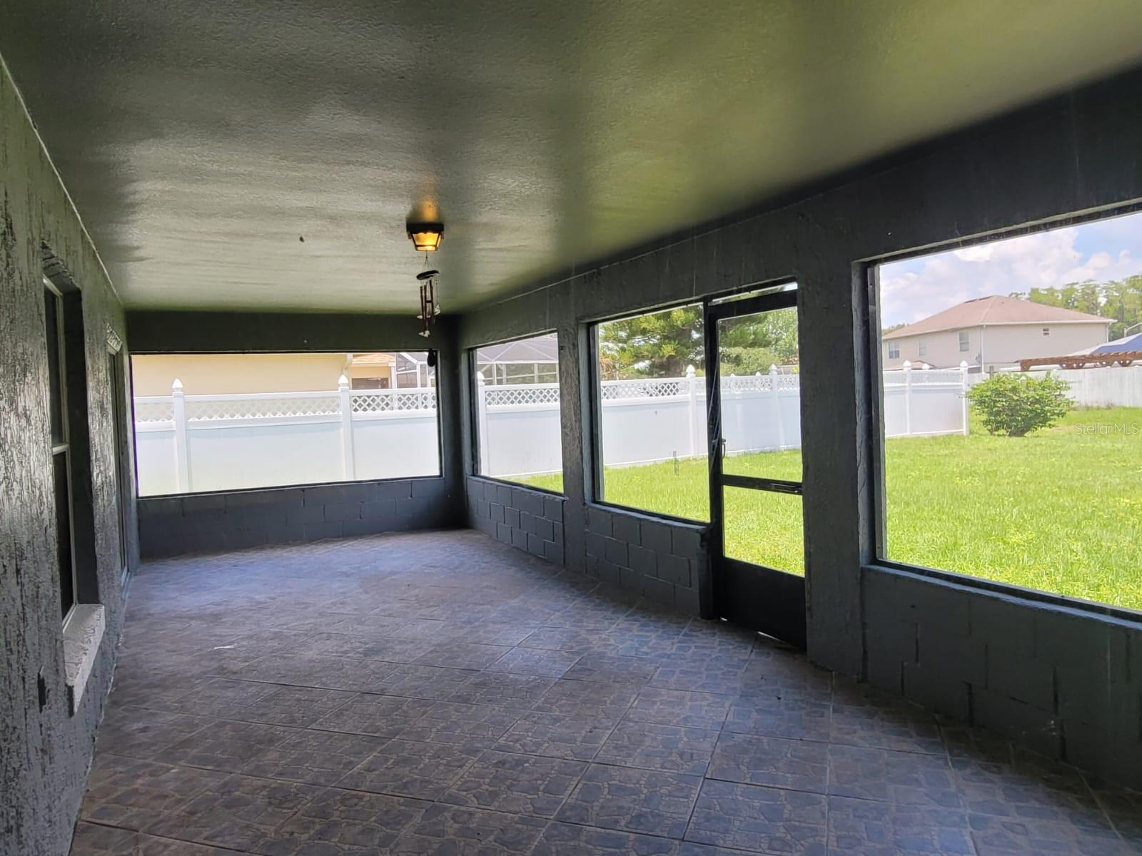 OAKS AT CYPRESS WOODS THE - Residential Lease