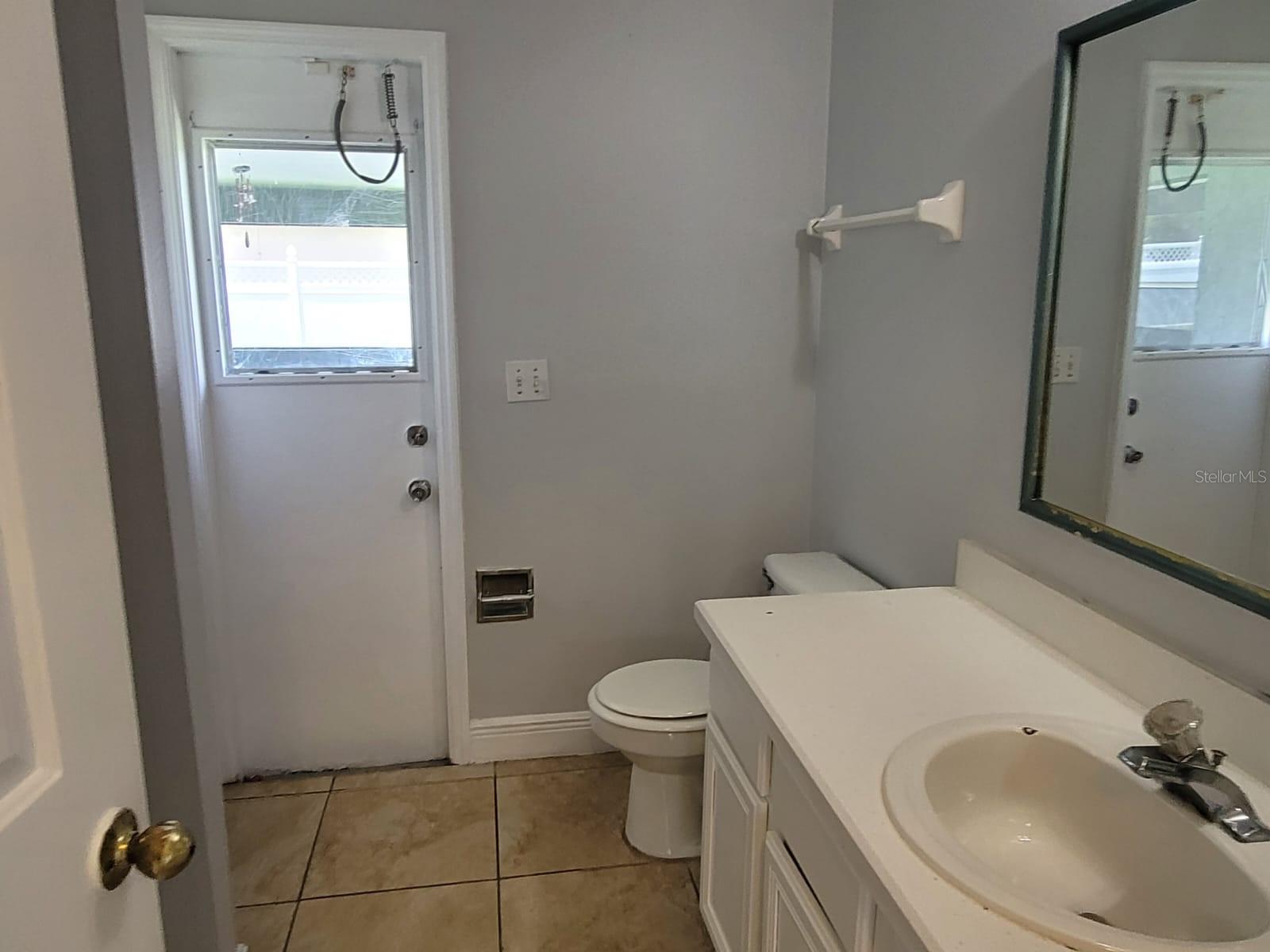 OAKS AT CYPRESS WOODS THE - Residential Lease