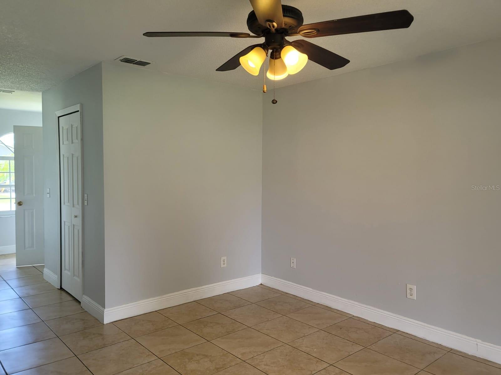 OAKS AT CYPRESS WOODS THE - Residential Lease
