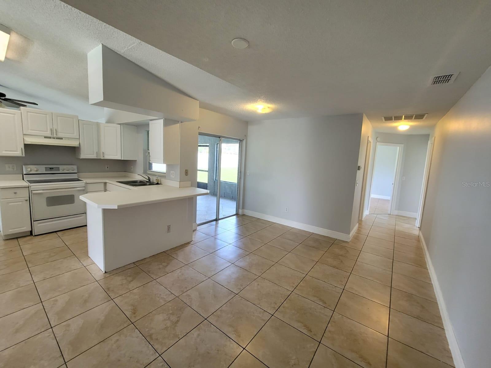 OAKS AT CYPRESS WOODS THE - Residential Lease