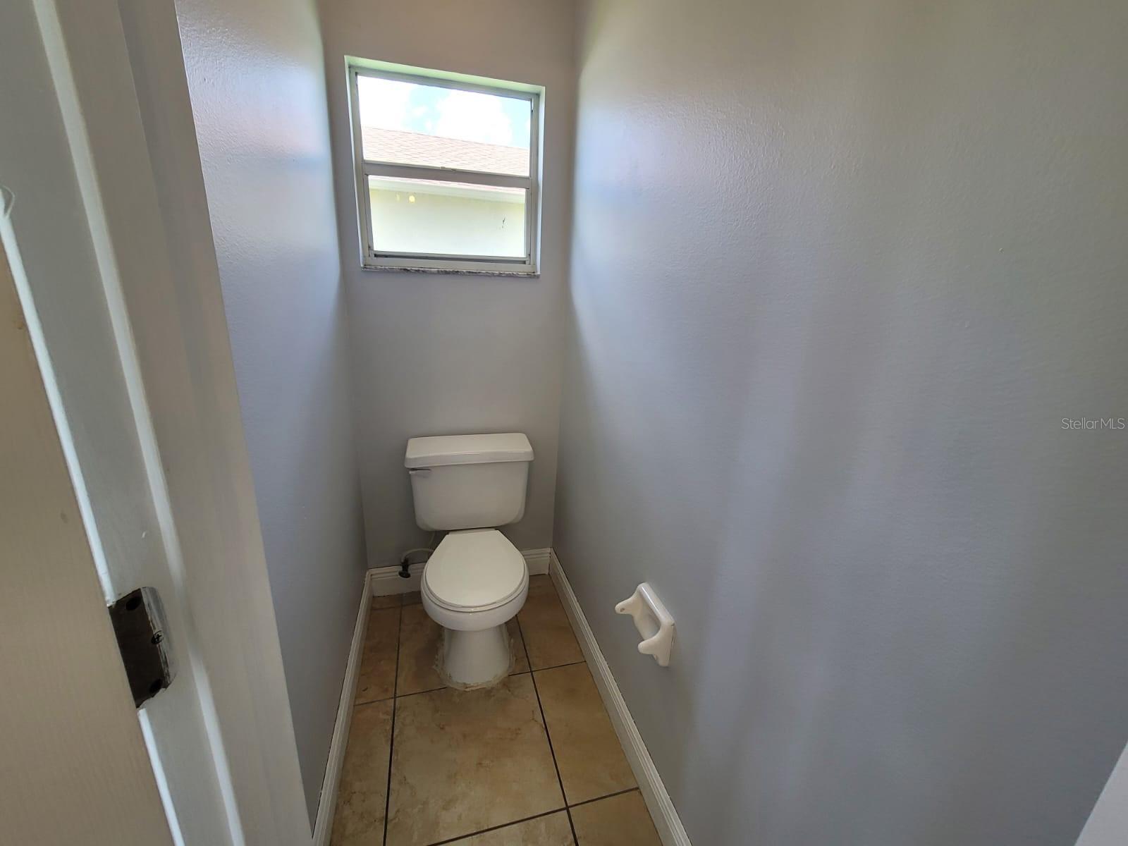 OAKS AT CYPRESS WOODS THE - Residential Lease
