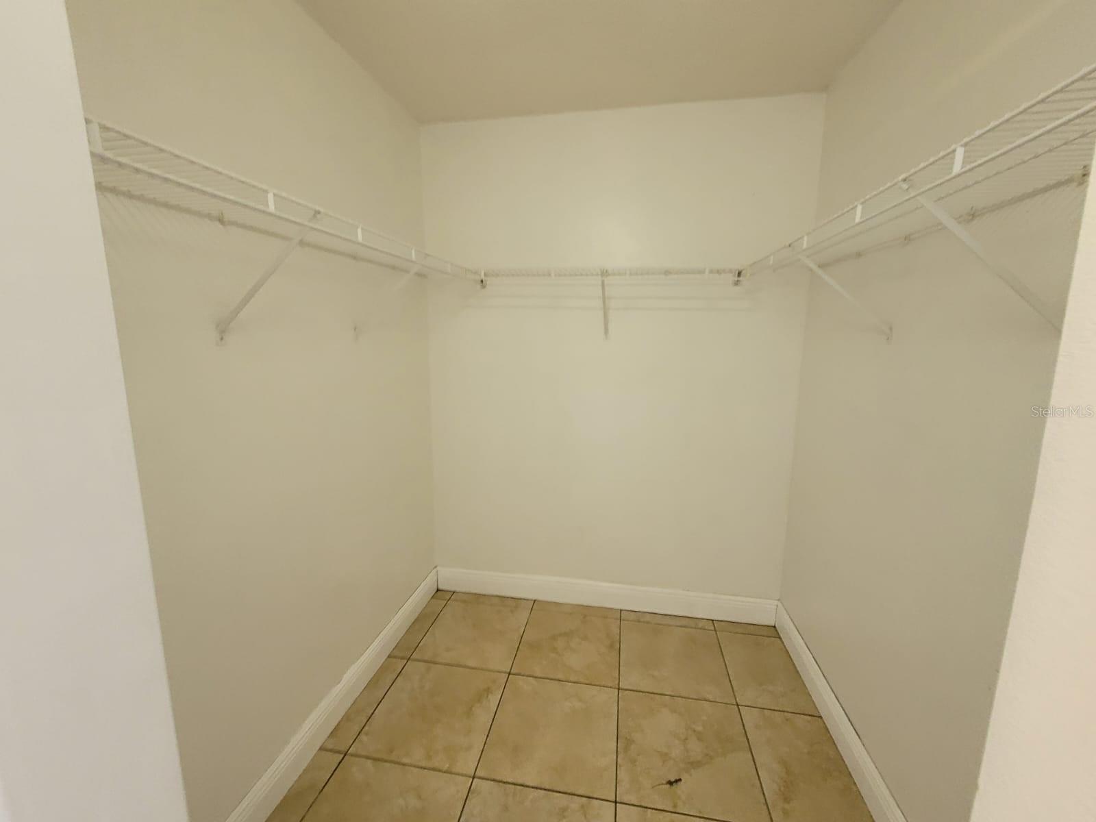 OAKS AT CYPRESS WOODS THE - Residential Lease