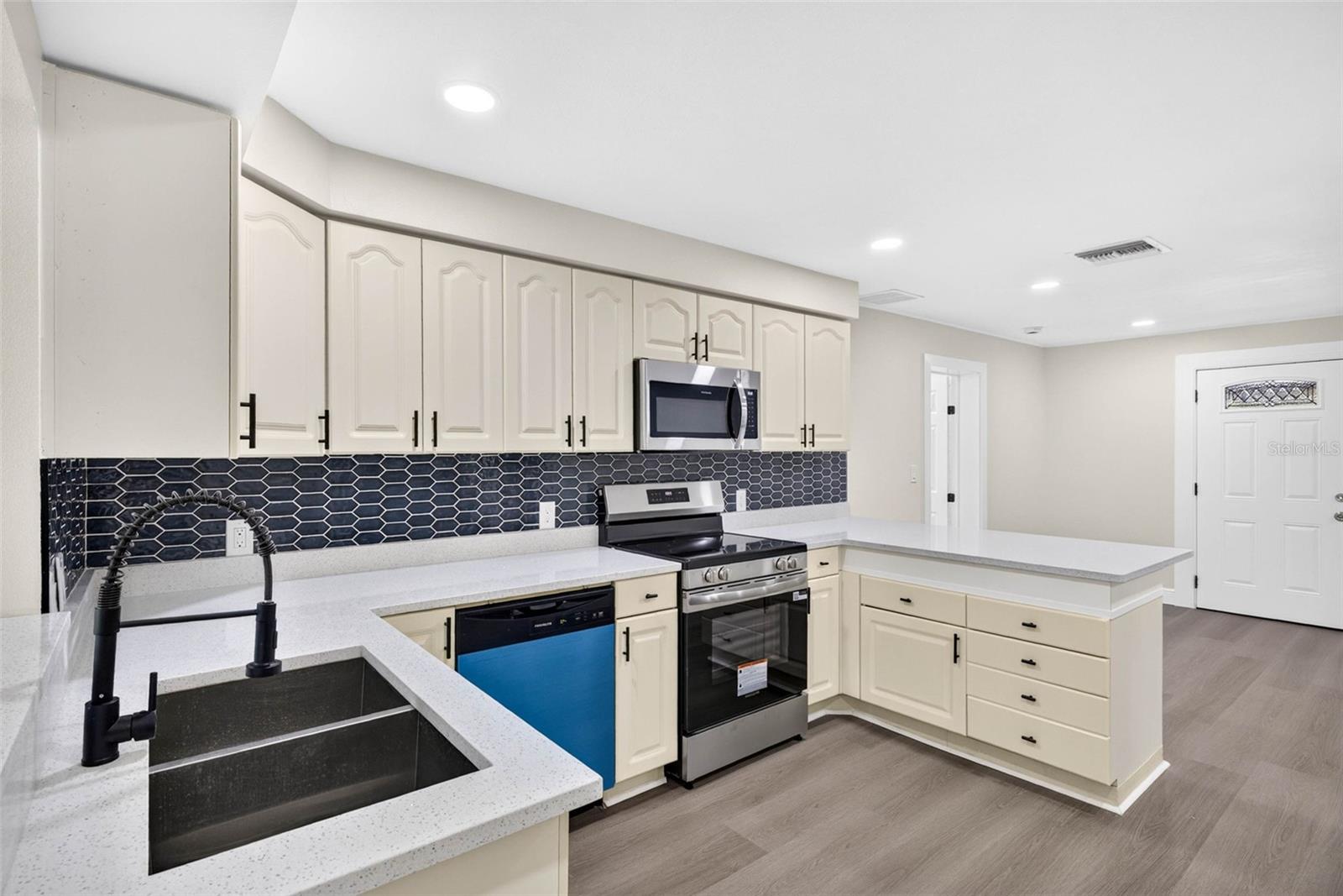 CUNNINGHAM HOMESITES - Residential