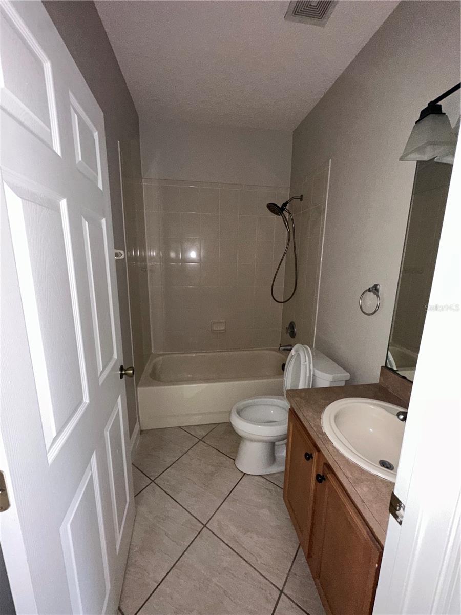 BELLA VISTA/TIVOLI WOODS - Residential Lease