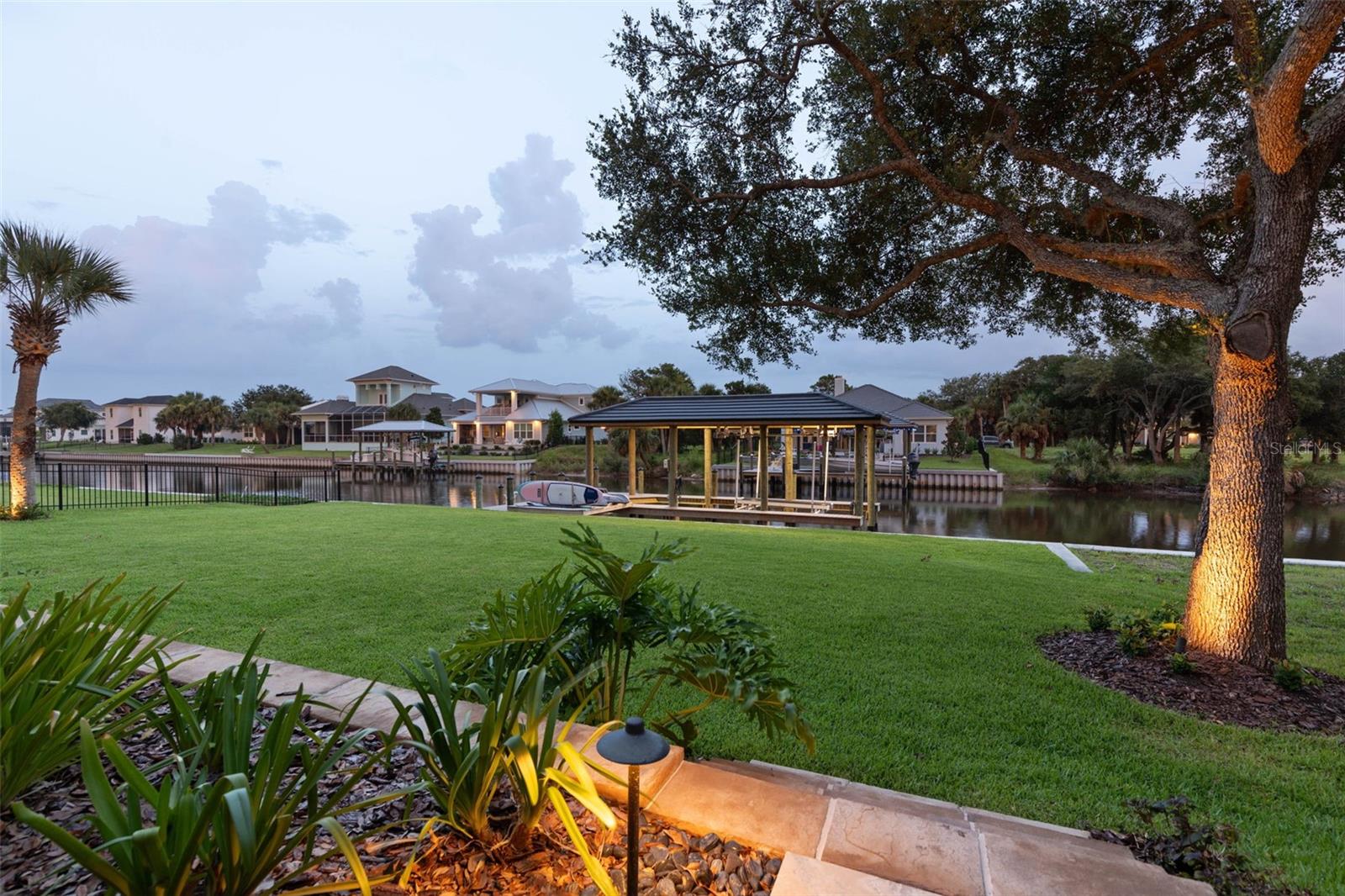 SEASIDE LANDINGS - Residential