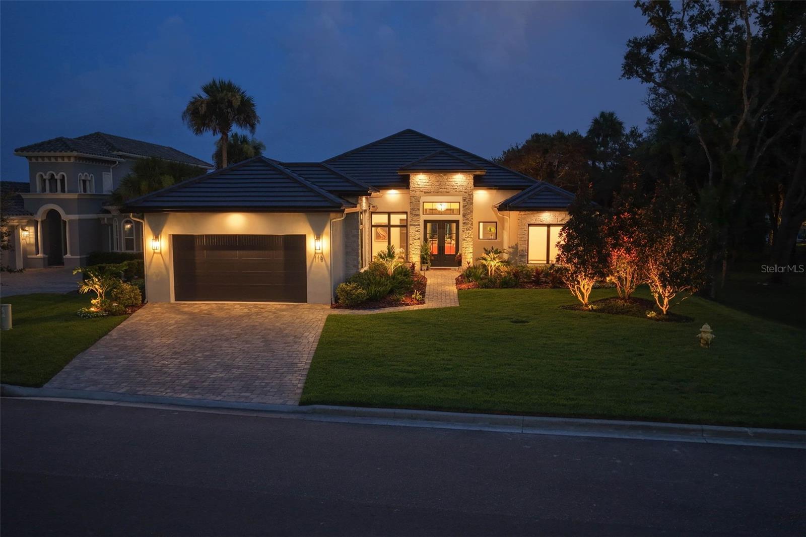 SEASIDE LANDINGS - Residential