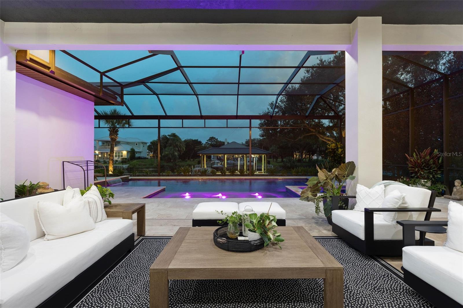 SEASIDE LANDINGS - Residential