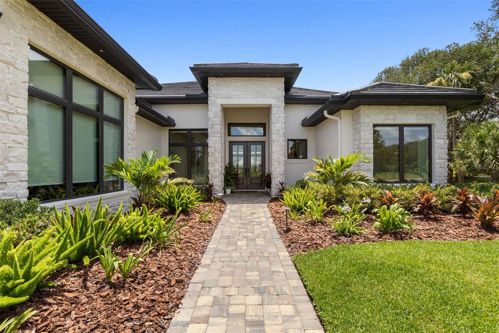 SEASIDE LANDINGS - Residential