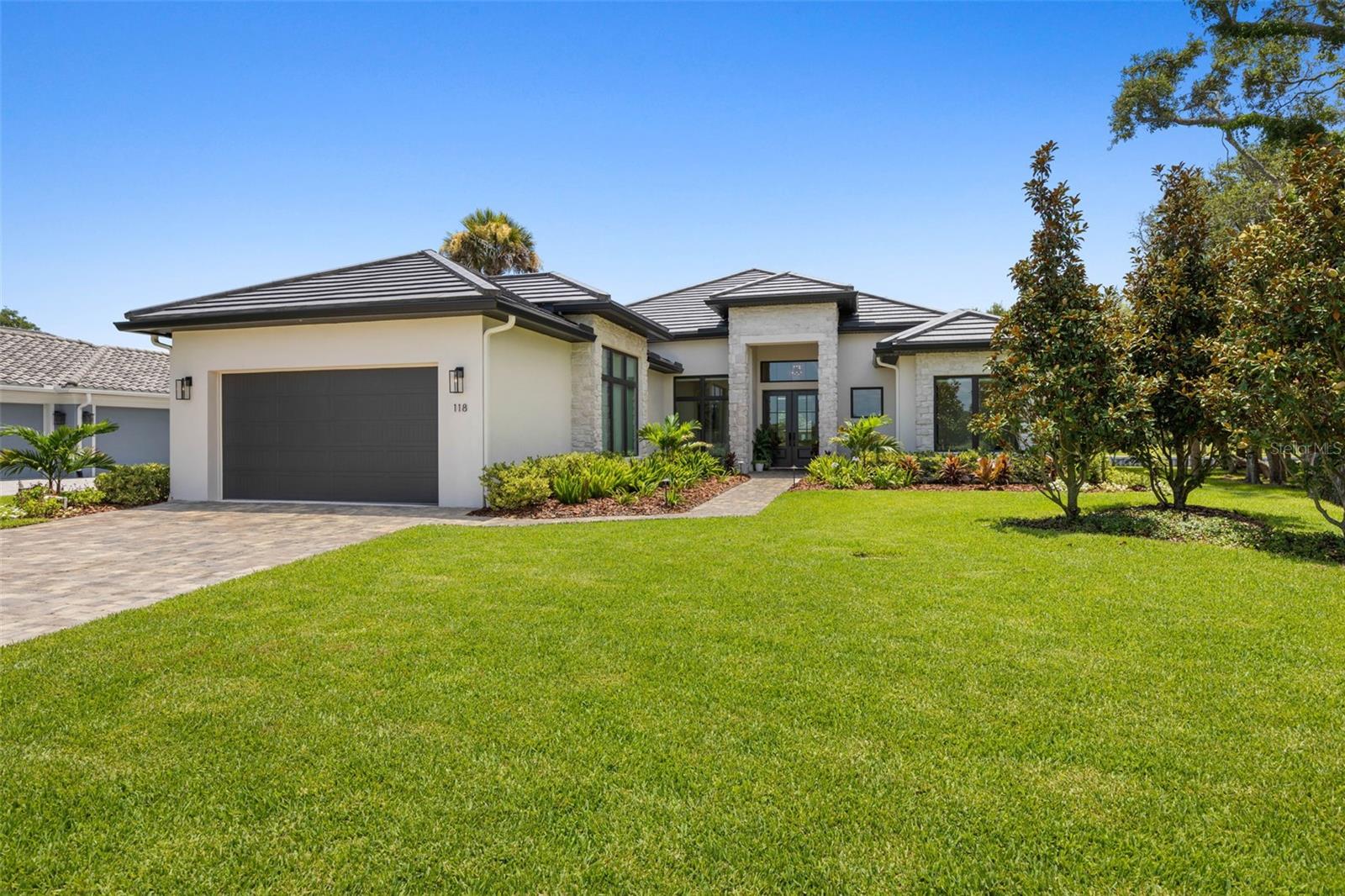 SEASIDE LANDINGS - Residential