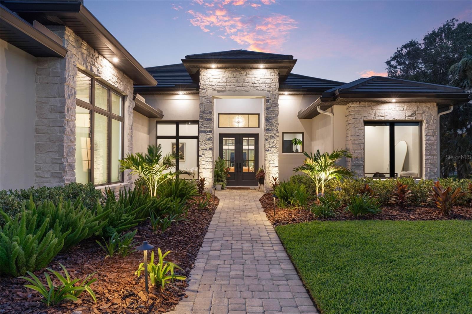 SEASIDE LANDINGS - Residential