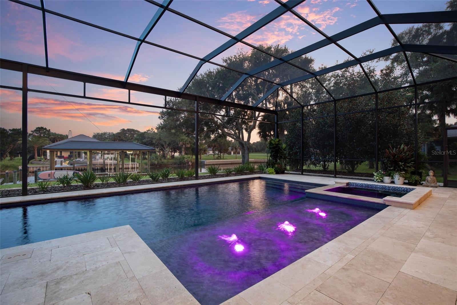 SEASIDE LANDINGS - Residential