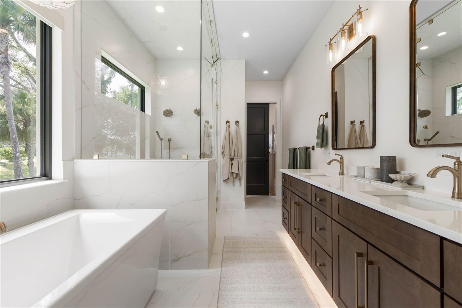 SEASIDE LANDINGS - Residential