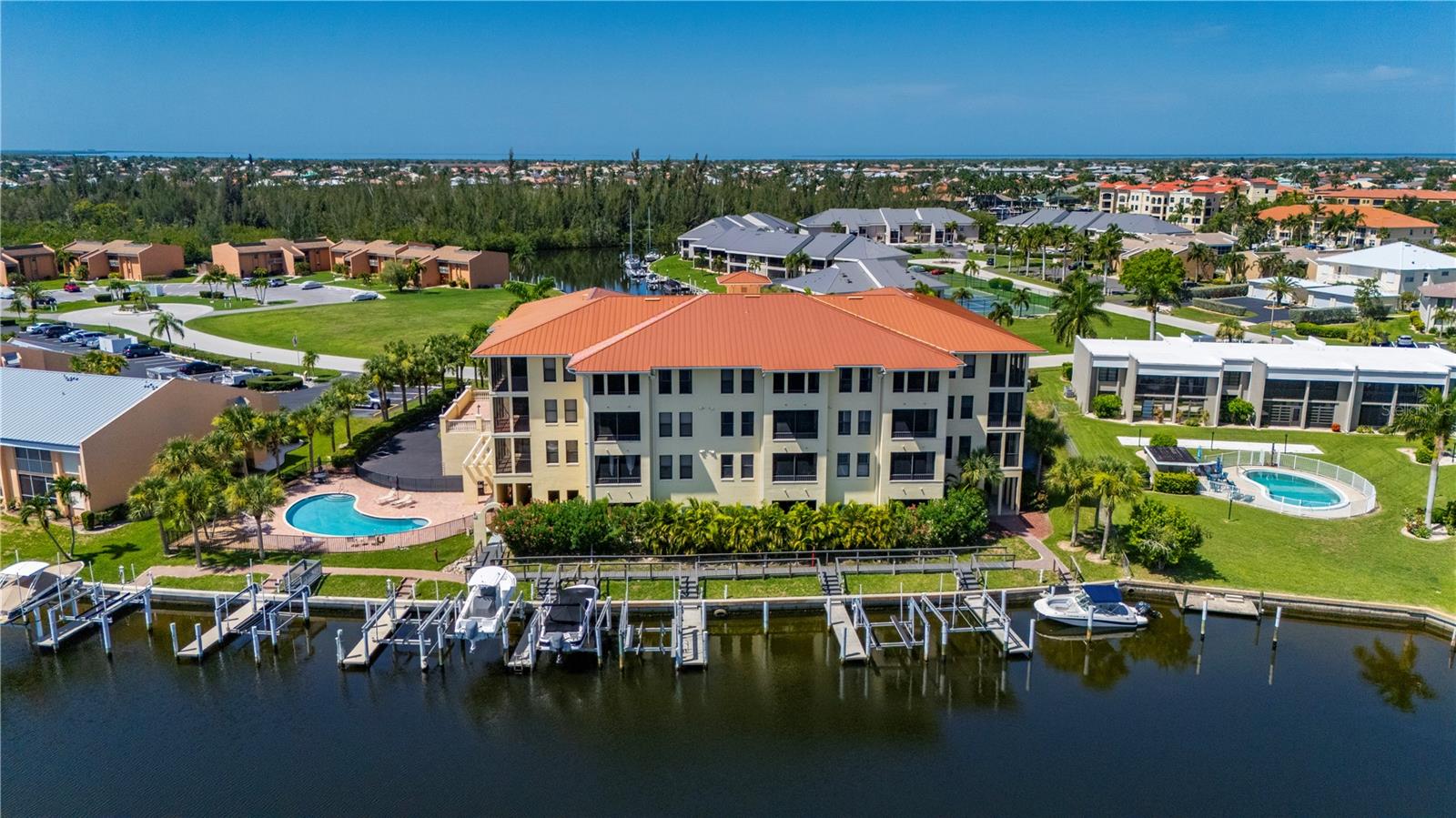 OUTLOOK COVE - Residential