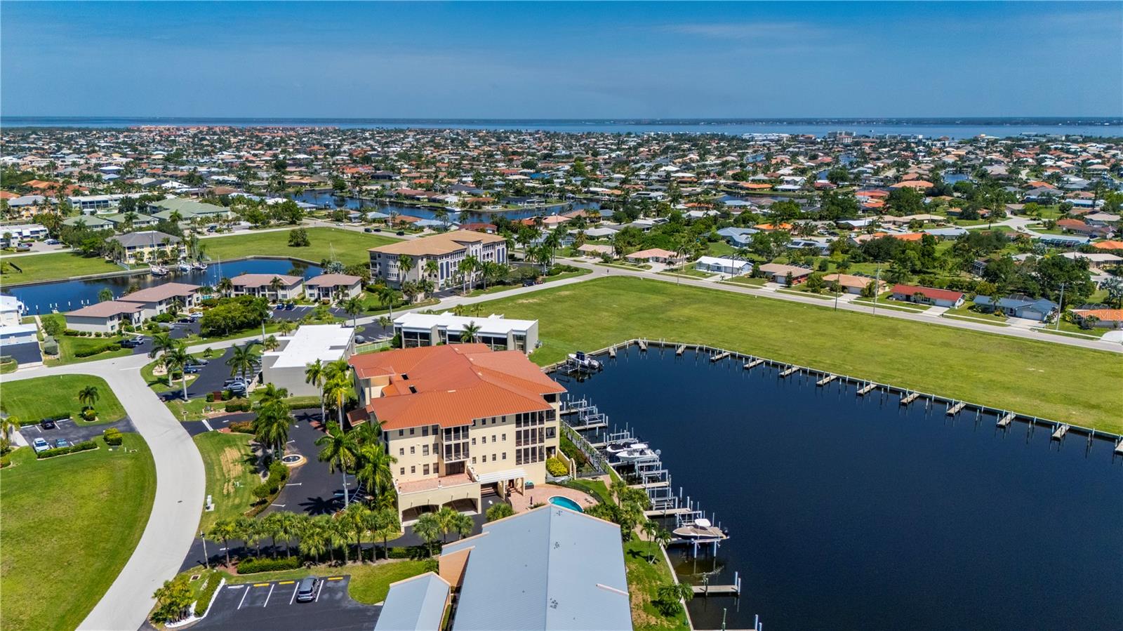 OUTLOOK COVE - Residential