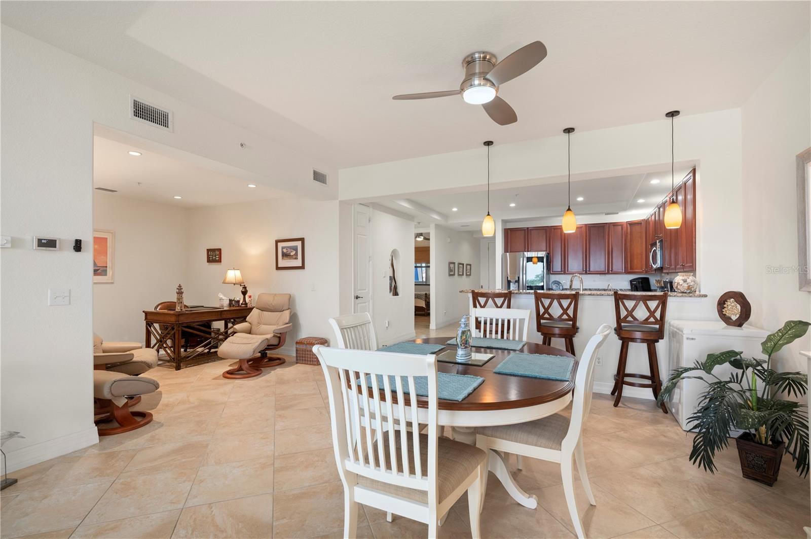 OUTLOOK COVE - Residential