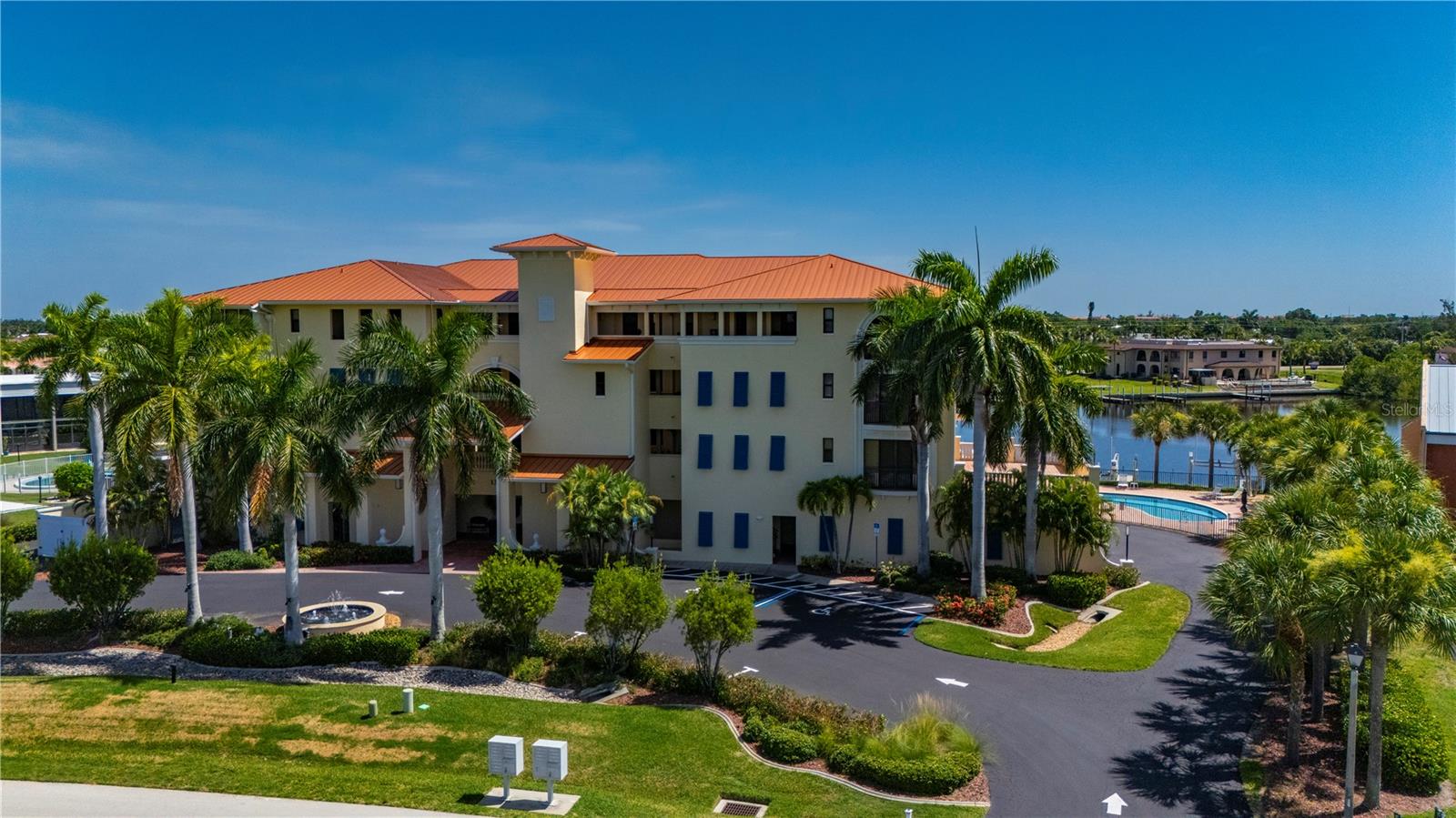 OUTLOOK COVE - Residential
